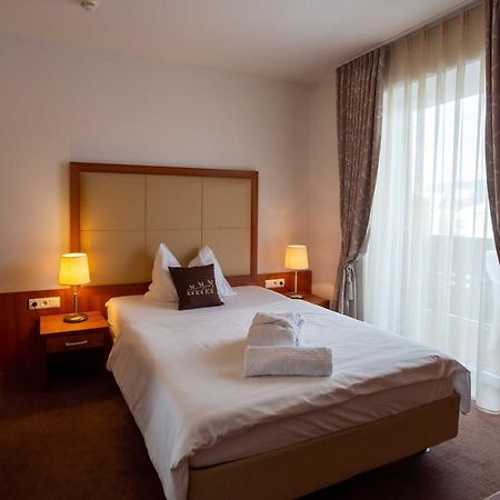 Hotel Martinerhof Сан Лоренцо ди Себато Екстериор снимка