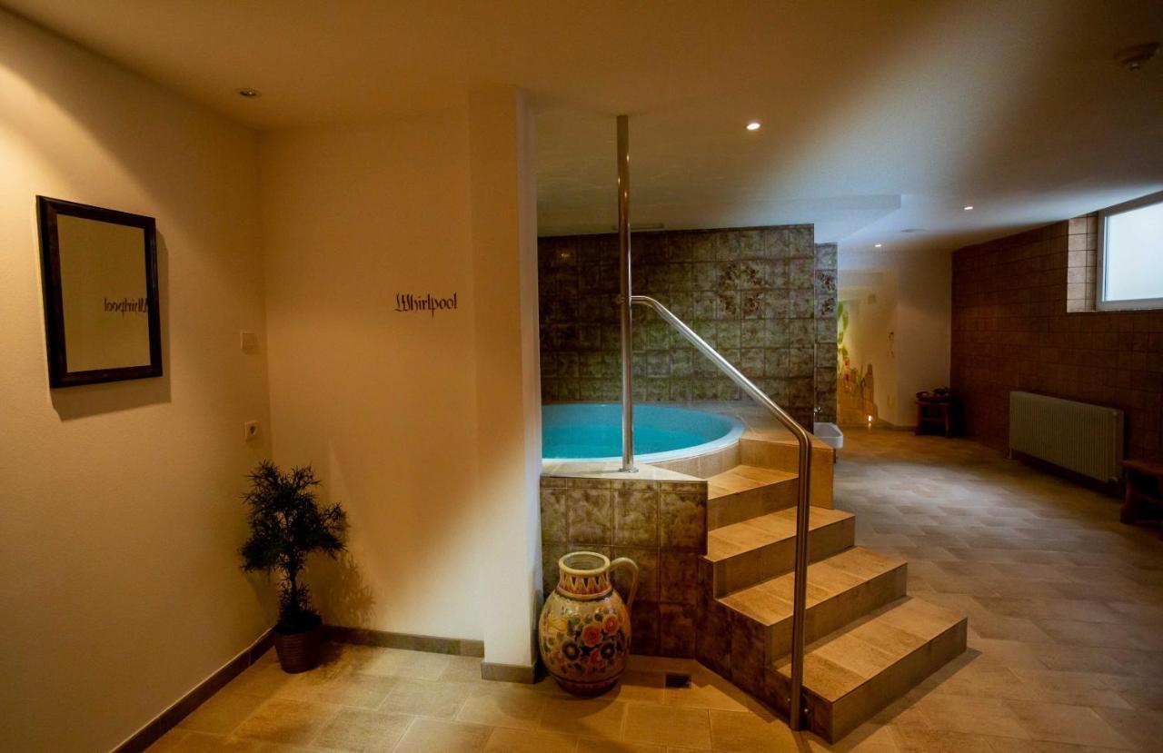 Hotel Martinerhof Сан Лоренцо ди Себато Екстериор снимка