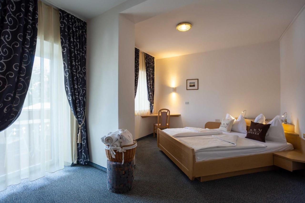 Hotel Martinerhof Сан Лоренцо ди Себато Екстериор снимка