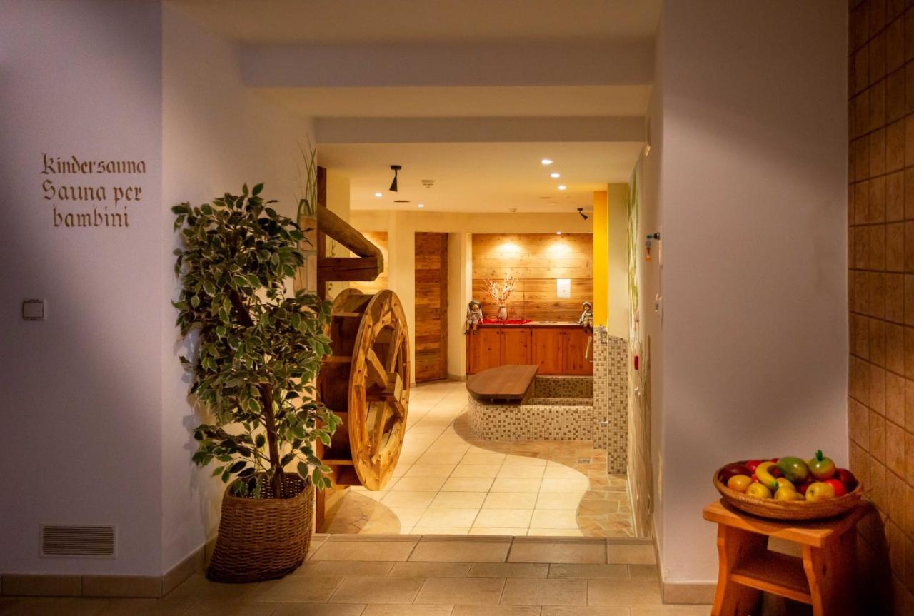 Hotel Martinerhof Сан Лоренцо ди Себато Екстериор снимка