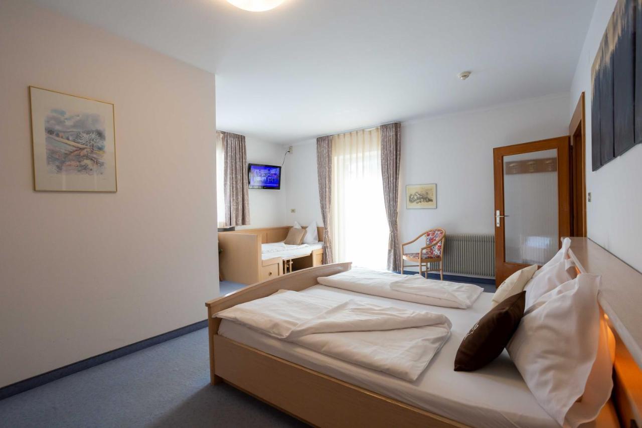 Hotel Martinerhof Сан Лоренцо ди Себато Екстериор снимка